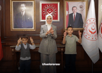 Bakan Göktaş'tan 'Uluslararası İşaret Dilleri Günü' mesajı