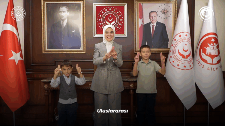 Bakan Göktaş'tan 'Uluslararası İşaret Dilleri Günü' mesajı