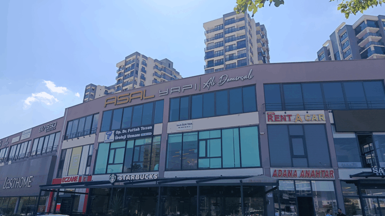 Belediye başkanının inşaat firmasının ofisine silahlı saldırı