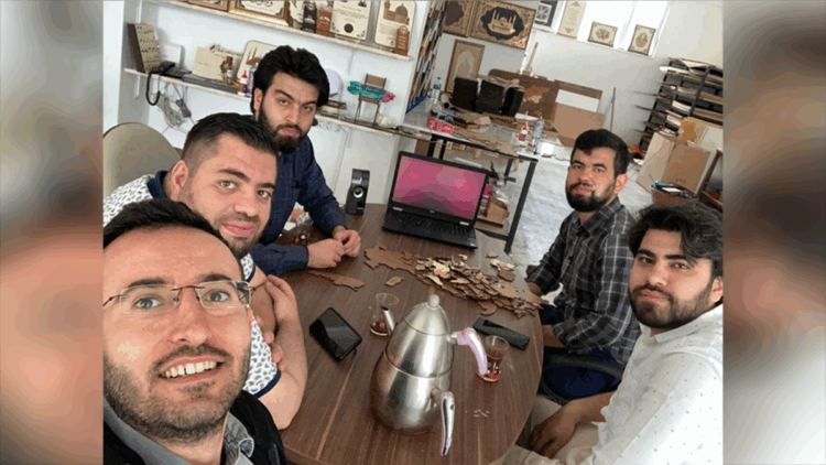 Burs paralarıyla kurdukları işletmeden 20 ülkeye ihracat yapıyorlar