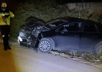 Bursa'da 2 otomobil çarpıştı: 4 yaralı
