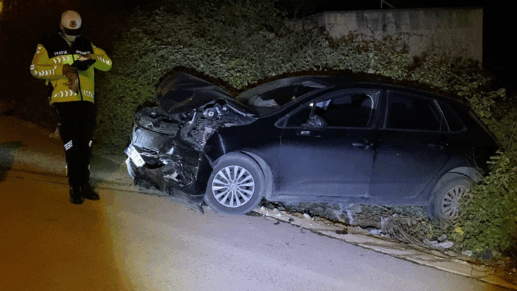 Bursa'da 2 otomobil çarpıştı: 4 yaralı