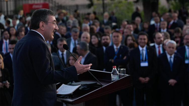 2025 sonunda enflasyonun yüzde 30’un altına düşmesini bekliyoruz