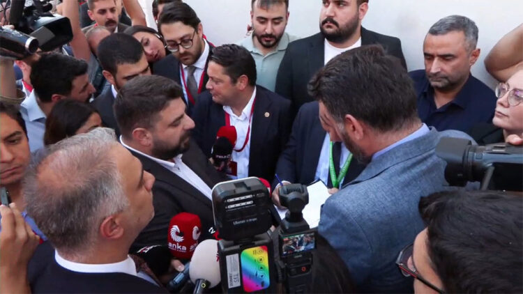 CHP İstanbul Kongresi'nde gerginlik