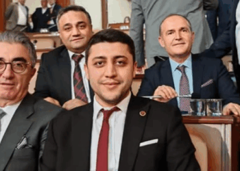 CHP'li Belediye Meclis Üyesi Murat Salman, partisinden istifa etti