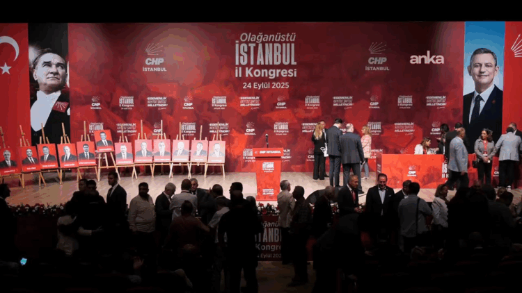 CHP'nin Olağanüstü İstanbul İl Kongresi başladı
