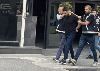 babaya çocuklarının gözü önünde tokat atan cip sürücüsü tutuklandı