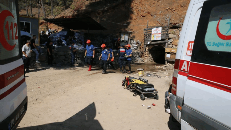 Denizli'de maden ocağında göçük: 2 işçiyi arama çalışması sürüyor