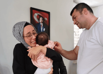 Devlet korumasındaki Begüm bebeğin kokusuyla annelik sevinci yaşadı