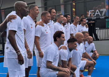 Dünyaca ünlü futbolcular İstanbul’da padel turnuvasında buluştu
