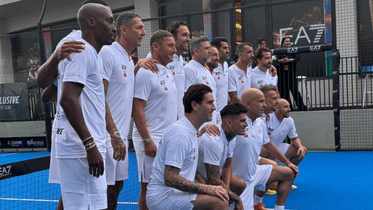 Dünyaca ünlü futbolcular İstanbul’da padel turnuvasında buluştu