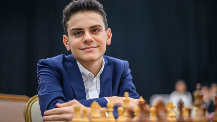 Büyükusta Ediz Gürel dünya satranç şampiyonu Gukesh’i mağlup etti