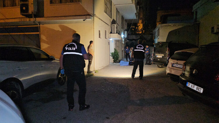 Eser Barış, evinin önünde uğradığı silahlı saldırıda öldü