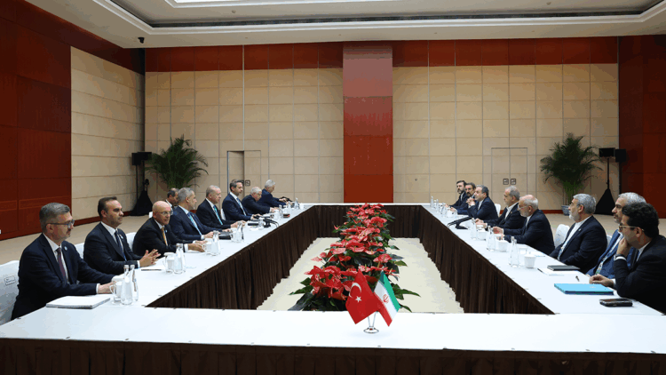 Erdoğan, İran Cumhurbaşkanı Pezeşkiyan ile görüştü 