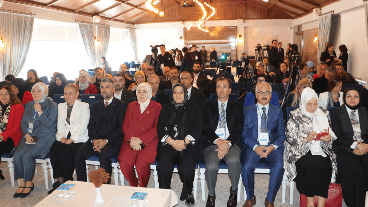 Erzurum'da 'Aile için Dijital Eğitim ve Psiko-Sosyal Destek Çalıştayı'