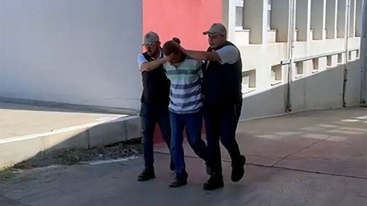 FETÖ'nün emniyet ve öğrenci yapılanması sorumlusu yakalandı