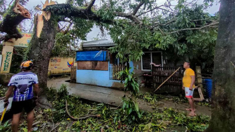 Filipinler'de muson yağmurları 26 can aldı