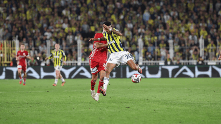 Fenerbahçe, Antalyaspor'u 2-0 mağlup etti