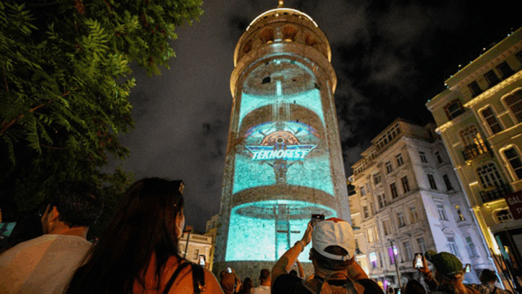 Galata Kulesi, TEKNOFEST İstanbul'un tanıtımına ev sahipliği yaptı