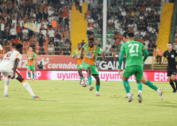 Galatasaray, Corendon Alanyaspor'u 1-0 mağlup etti