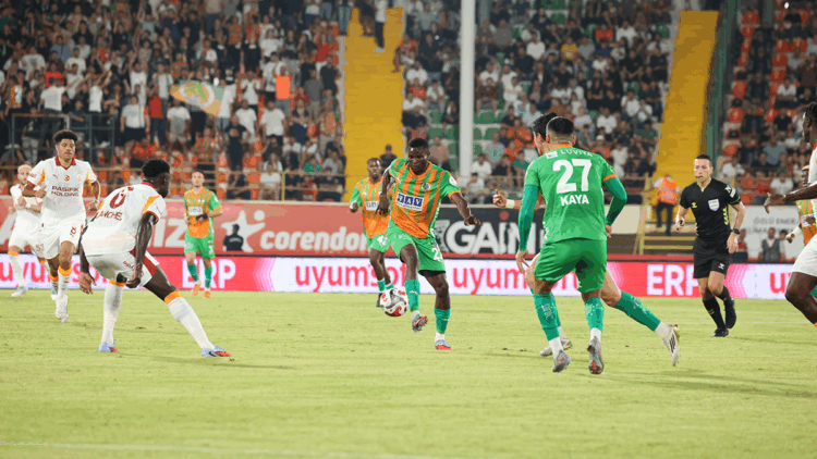 Galatasaray, Corendon Alanyaspor'u 1-0 mağlup etti