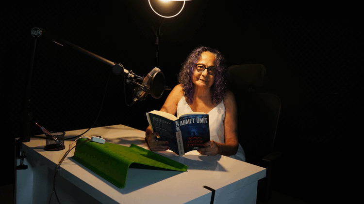 Gönüllü sesler, görme engellilere kitap oluyor