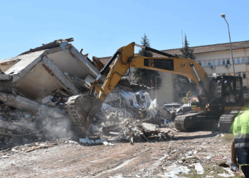Günlük deprem sayısı 10'a düştüğünde artçılar bitecek