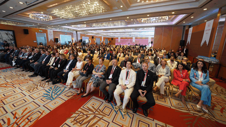 Güven Sağlık Grubu, ‘50'nci Yıl Tıp Günü’ programı düzenledi