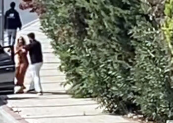 Bir kadın bir erkek tarafından gri bir cipe zorla bindirilerek kaçırıldı