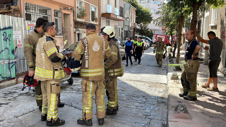 Beyoğlu'nda inşaatta göçük