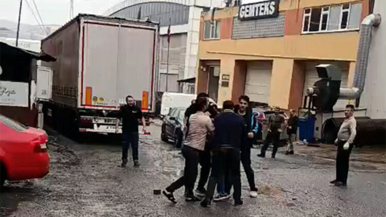 Esenyurt'ta tekmeli yumruklu yük indirme kavgası