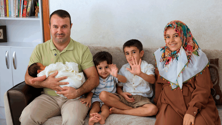 İspanya’dan Türkiye’ye getirilen 'altın kan' anne ve bebeğini hayata bağladı