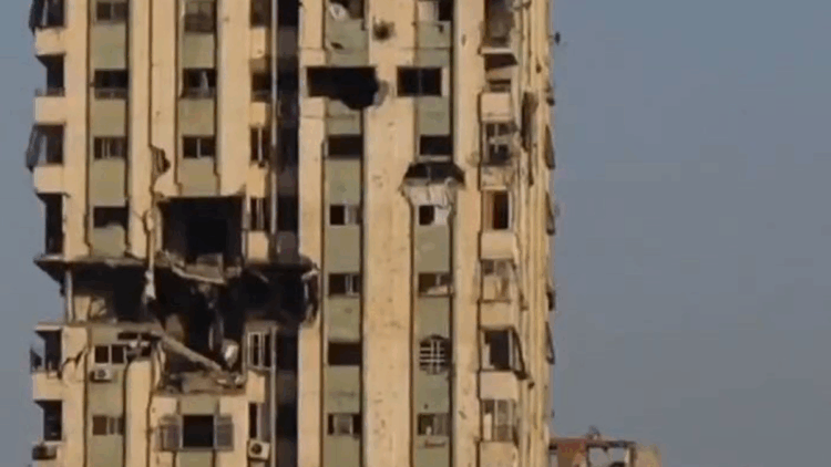 İsrail, Gazze'deki en yüksek binaya saldırı düzenledi