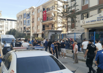İzmir'de polis merkezine silahlı saldırı: 2 şehit