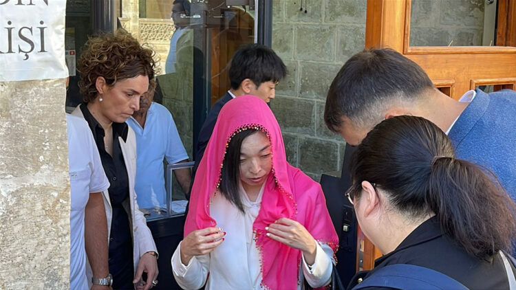 Japonya Altes Prensesi Balıklıgöl'ü ziyaret etti