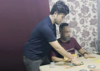 Kumar oynarken suçüstü yakalanan 49 kişiye para cezası