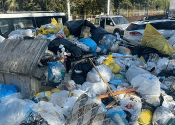 Karşıyaka'da eylem bitti; çöpler bugün de toplanmadı