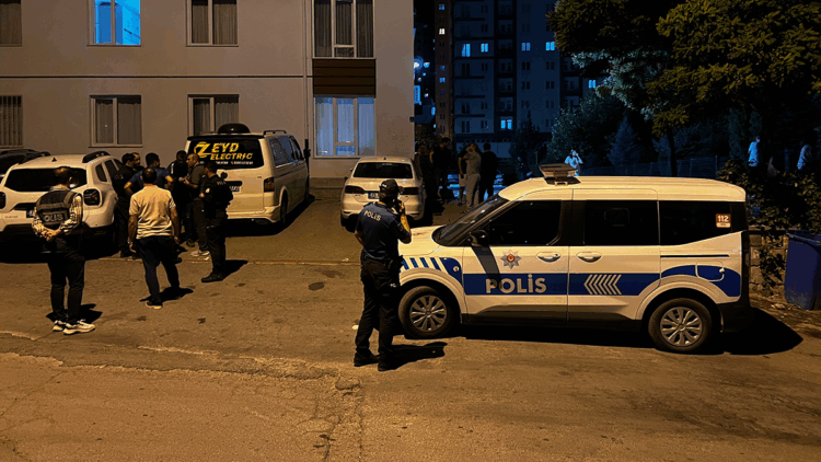 Kayseri'de 12 yaşındaki çocuk, üvey babasını bıçakla yaraladı