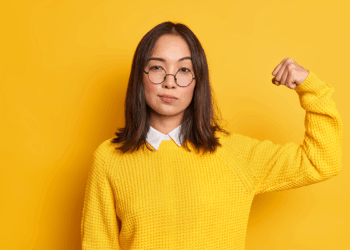 Kendine yaslanırsan dik yürürsün