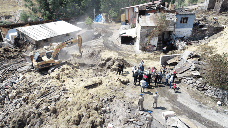 Kırmızıtaş Mahallesi'nde bir haftada 3 yangın çıktı