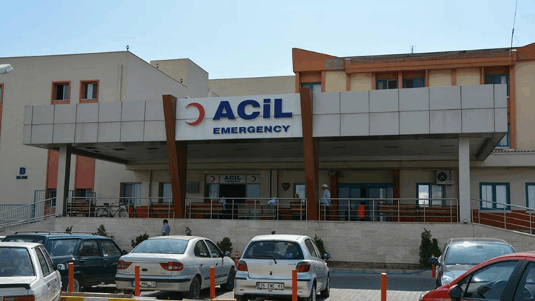 Lise öğrencisi, babasını öldürüp, annesini yaralamış