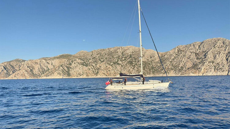 Marmaris'te 80 kaçak göçmen yakalandı