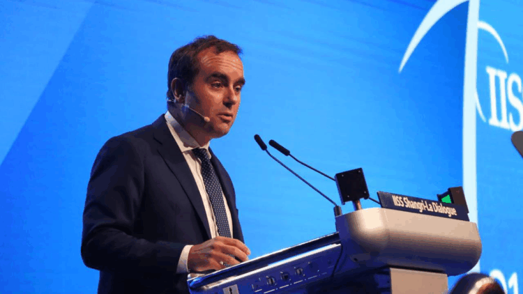 Macron, Savunma Bakanı Lecornu'yu yeni başbakan olarak atadı