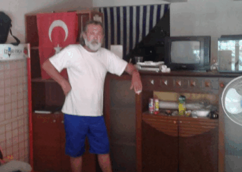 Merdivenden düşüp öldü