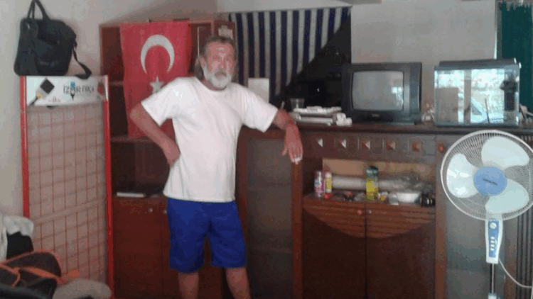 Merdivenden düşüp öldü