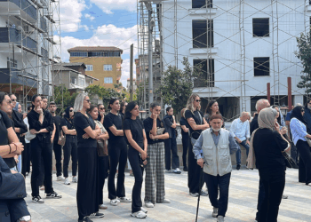 Milli voleybolcu Çalışkan kardeşlerin babası toprağa verildi