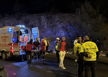 Muğla'da yolcu otobüsü devrildi: 5 yaralı