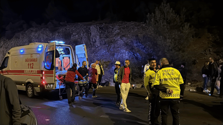 Muğla'da yolcu otobüsü devrildi: 5 yaralı