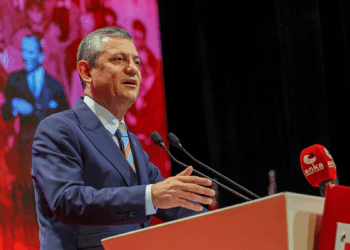Ne bir adım geri atacağız, ne de bir santim eğileceğiz