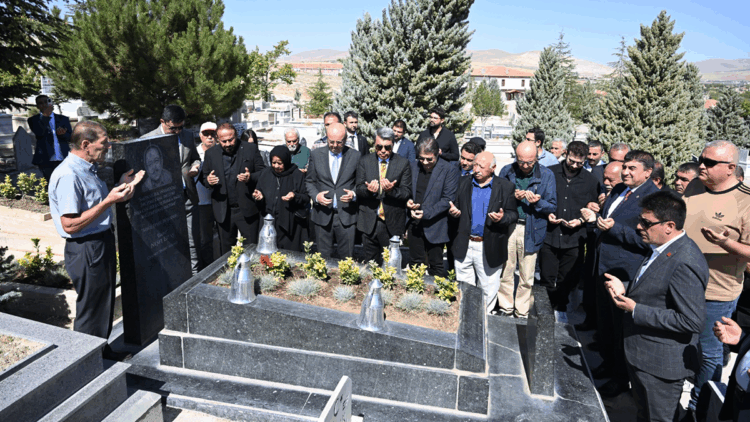 Neşet Ertaş 13'üncü ölüm yıl dönümünde anıldı